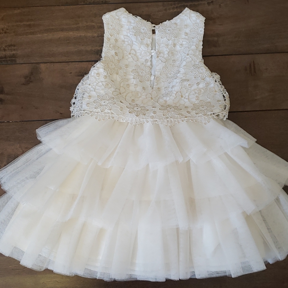 Beautiful 3T dress bundle - Picture 6 of 6